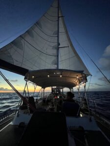 Read more about the article Chapter 131:  Mast adventures and Aruba!